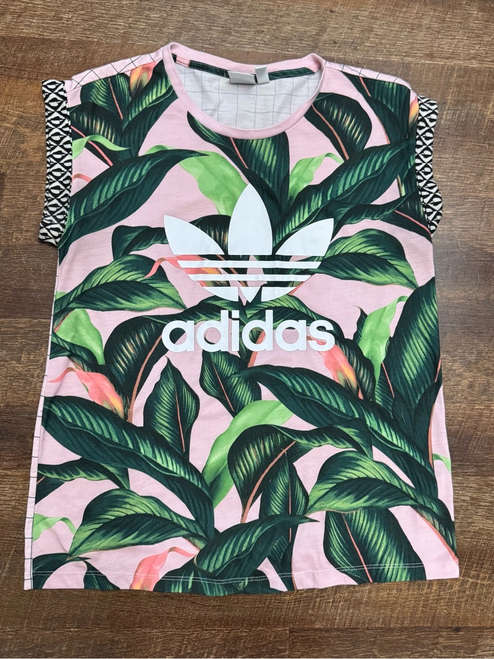 Adidas Originals Tropical Leaf Print Trefoil Tee Pink Small Floral Graphic Top